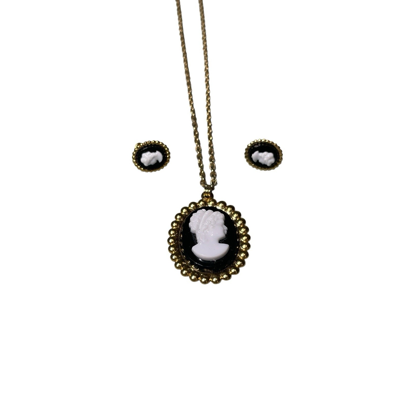 Vintage Cameo Black Gold Hand Carved Neckless Pendant Clip On Earrings Set 29$